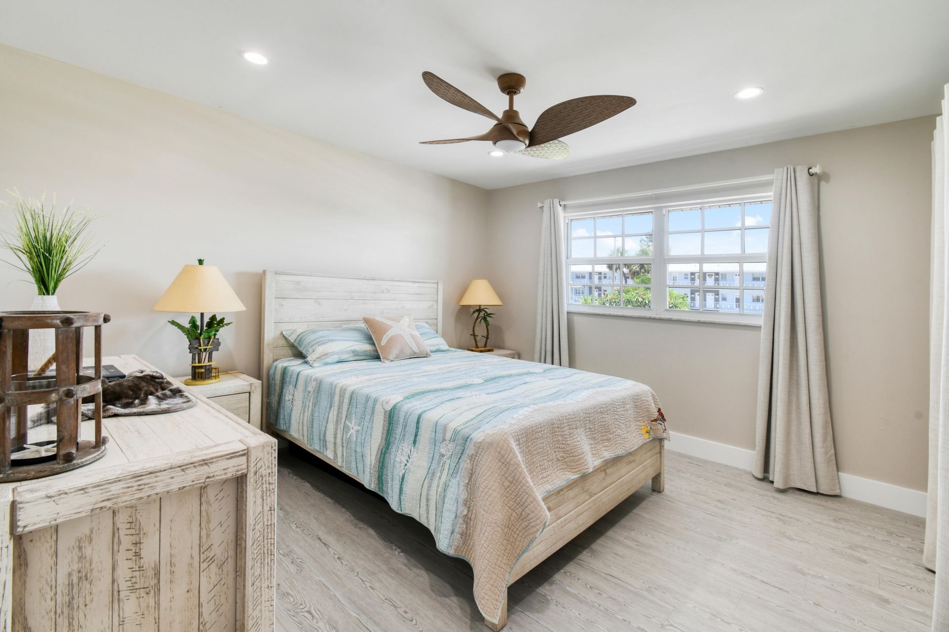 117 Lehane Terrace, Unit 211, North Palm Beach, FL 33408 Photo