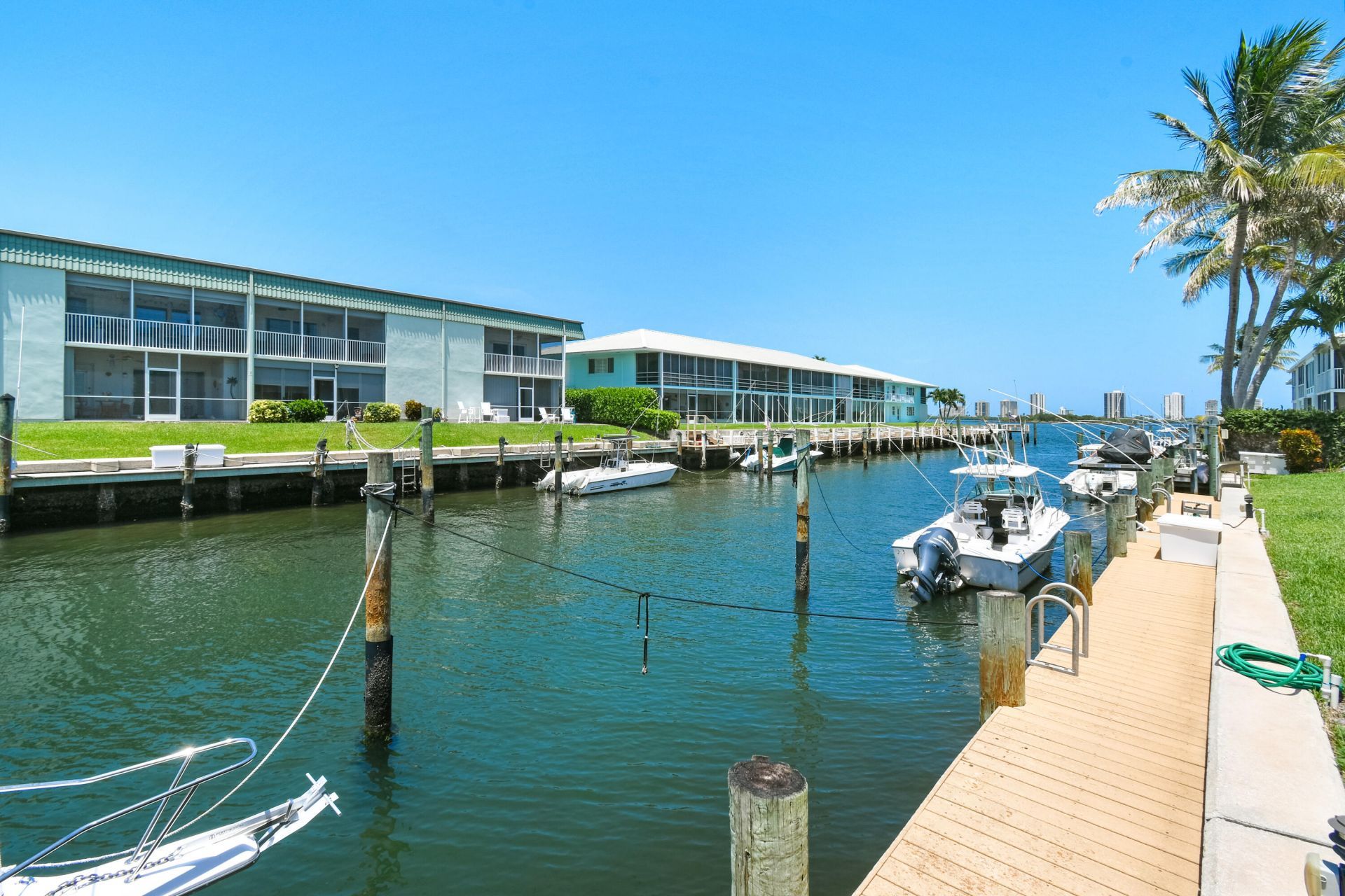 117 Lehane Terrace, Unit 211, North Palm Beach, FL 33408 Photo