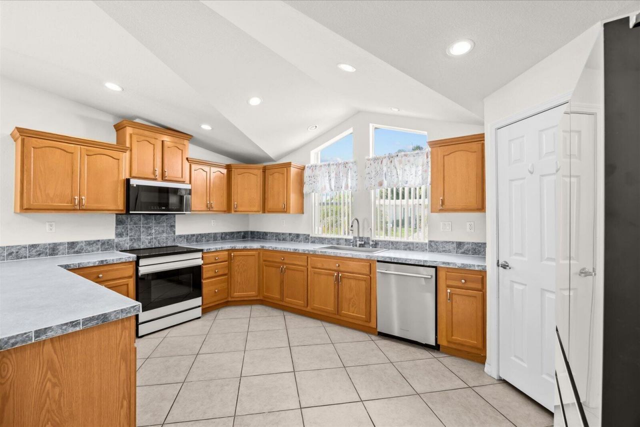 3408 Red Tailed Hawk Drive, Port Saint Lucie, FL 34952 Photo
