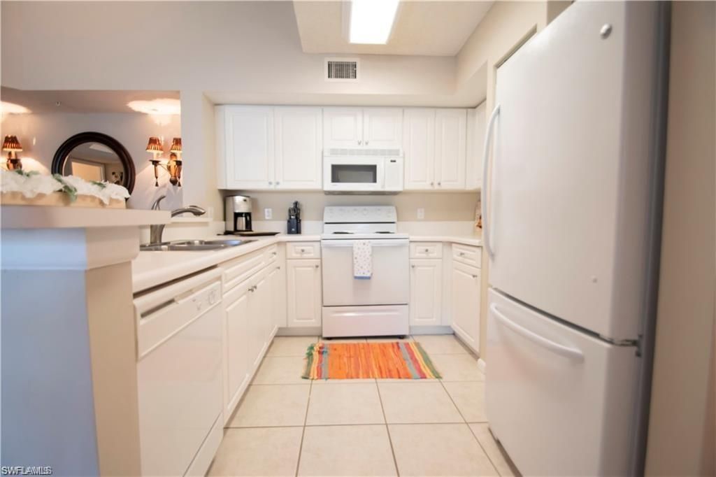 1220 Wildwood Lakes Blvd, Unit 201, Naples, FL 34104 Photo