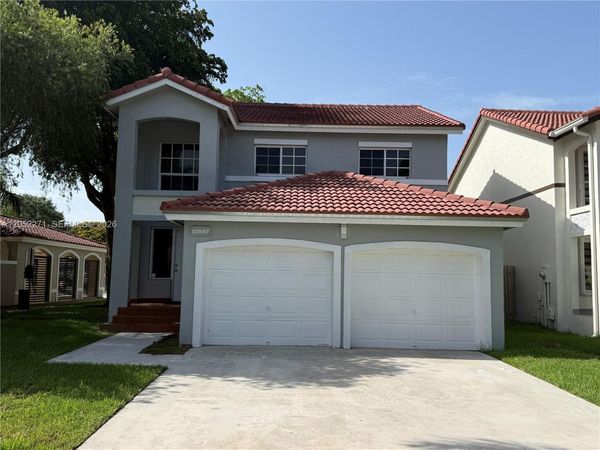 13887 SW 103rd Ln , Miami, FL 33186