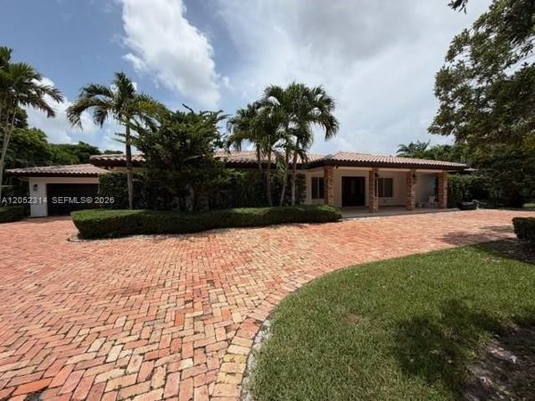 10425 SW 62nd St , Miami, FL 33173