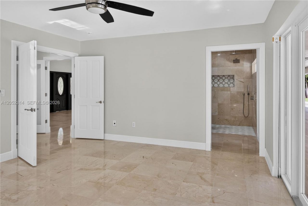 10425 SW 62nd St , Miami, FL 33173 Photo