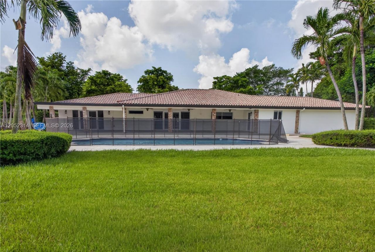 10425 SW 62nd St , Miami, FL 33173 Photo
