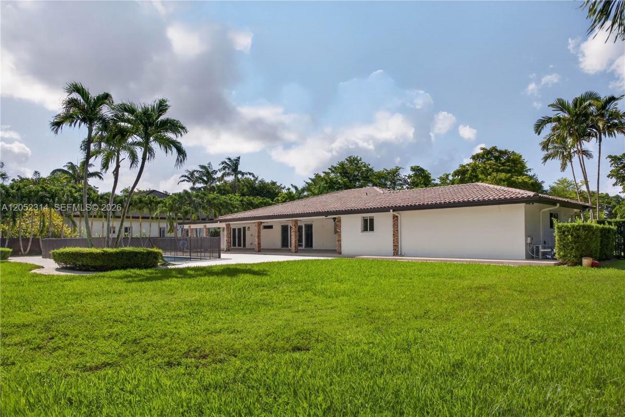 10425 SW 62nd St , Miami, FL 33173 Photo