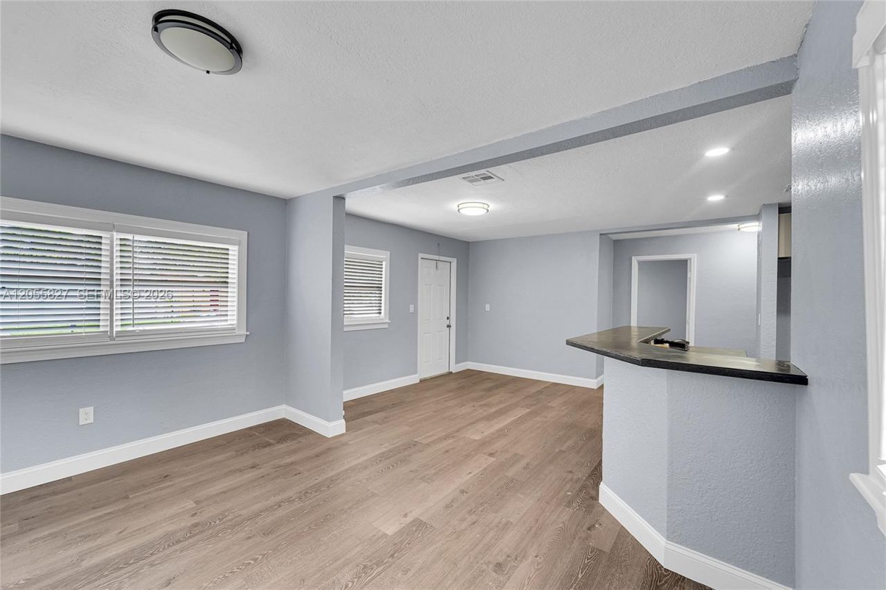 2360 NW 6th Ct, Unit A, Fort Lauderdale, FL 33311 Photo