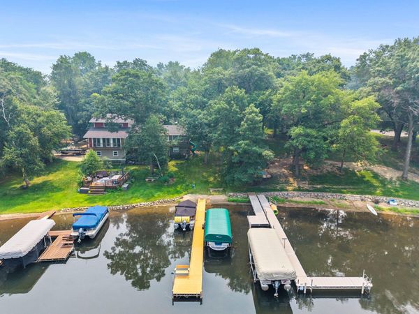 7920 Hill Trail N, Lake Elmo, MN 55042
