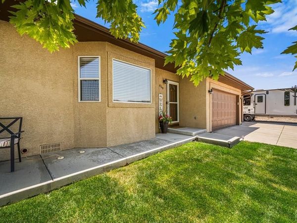 638 S Rogers Dr, Pueblo, CO 81007