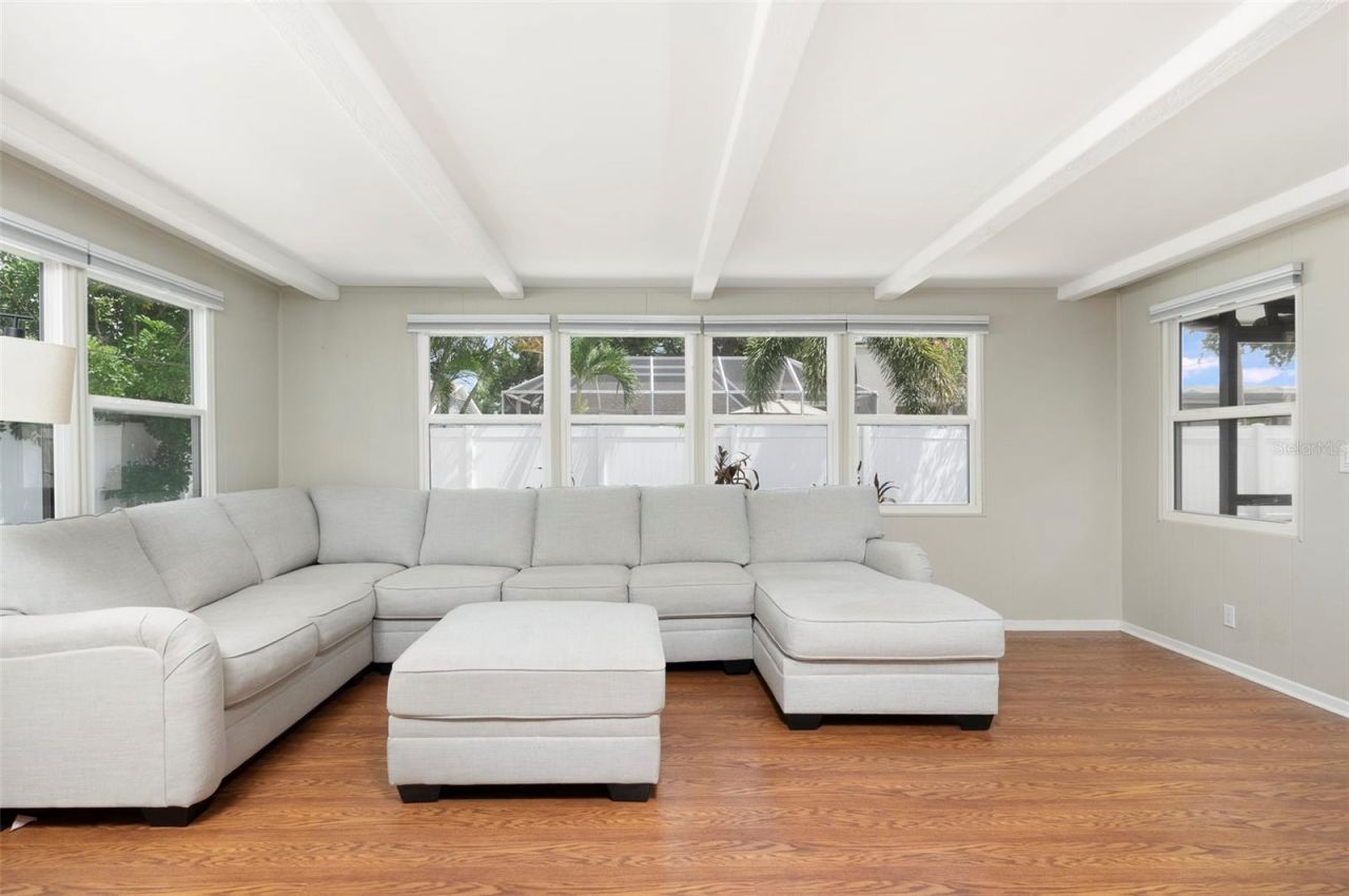 6355 23rd Avenue N, Saint Petersburg, FL 33710 Photo