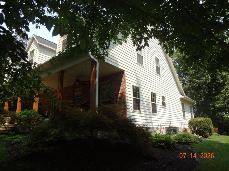 360 Warren Point Lane, Pataskala, OH 43062 Photo 3