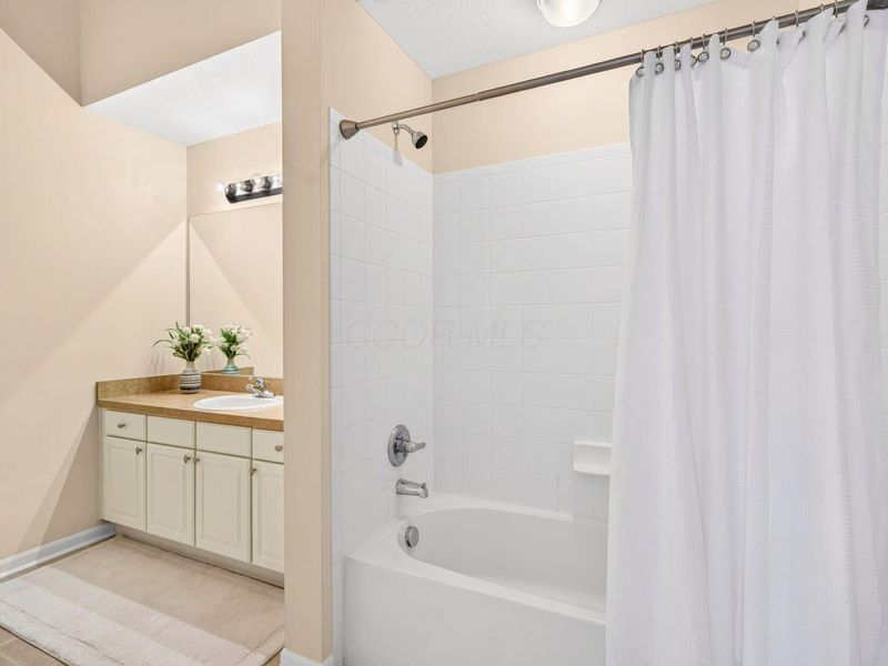 7228 Falls View Circle , Delaware, OH 43015 Photo 35