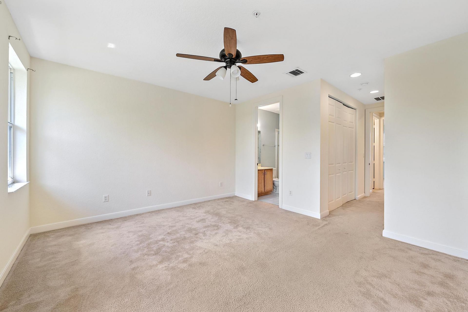 770 Millbrae Court, Unit 4, West Palm Beach, FL 33401 Photo