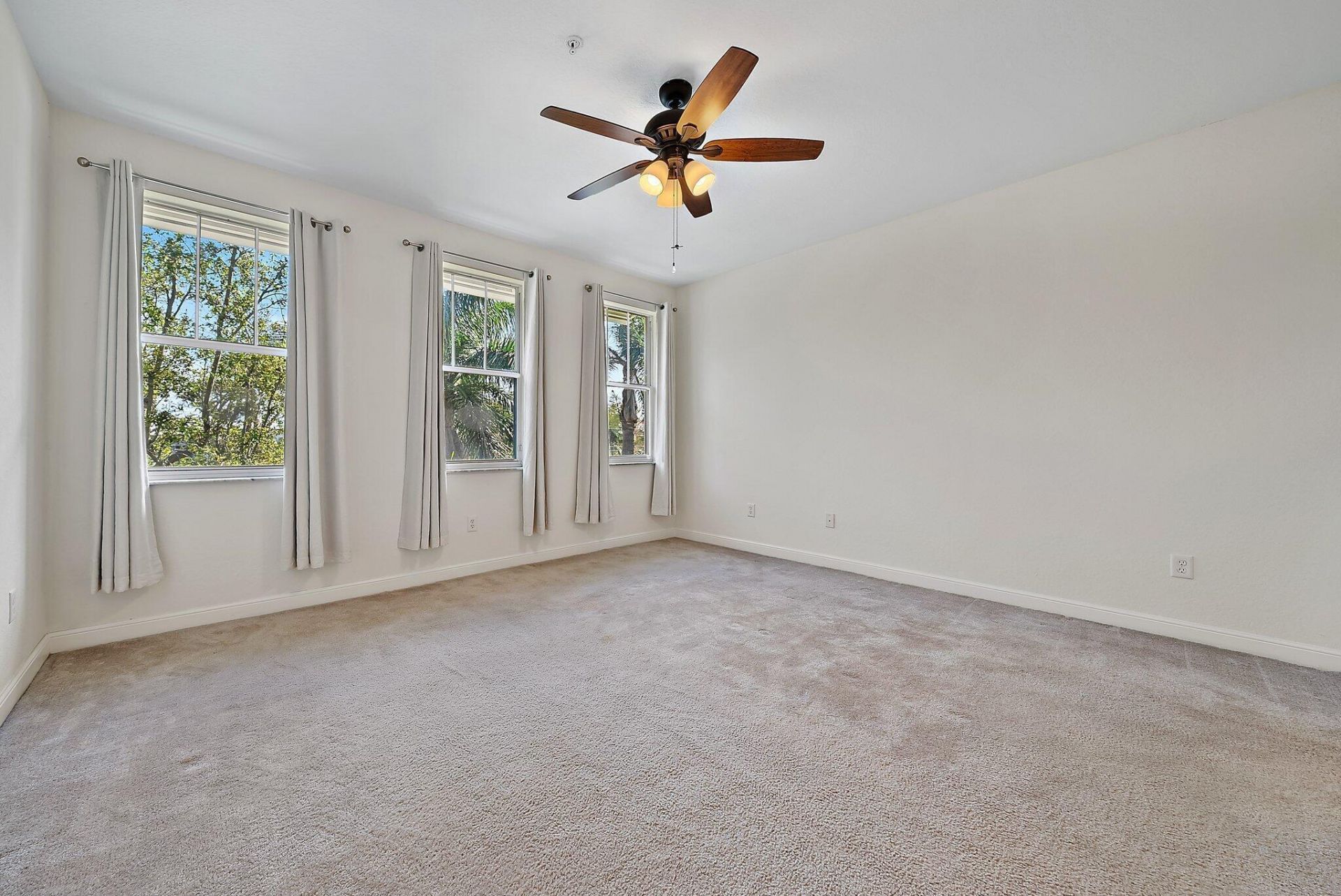 770 Millbrae Court, Unit 4, West Palm Beach, FL 33401 Photo