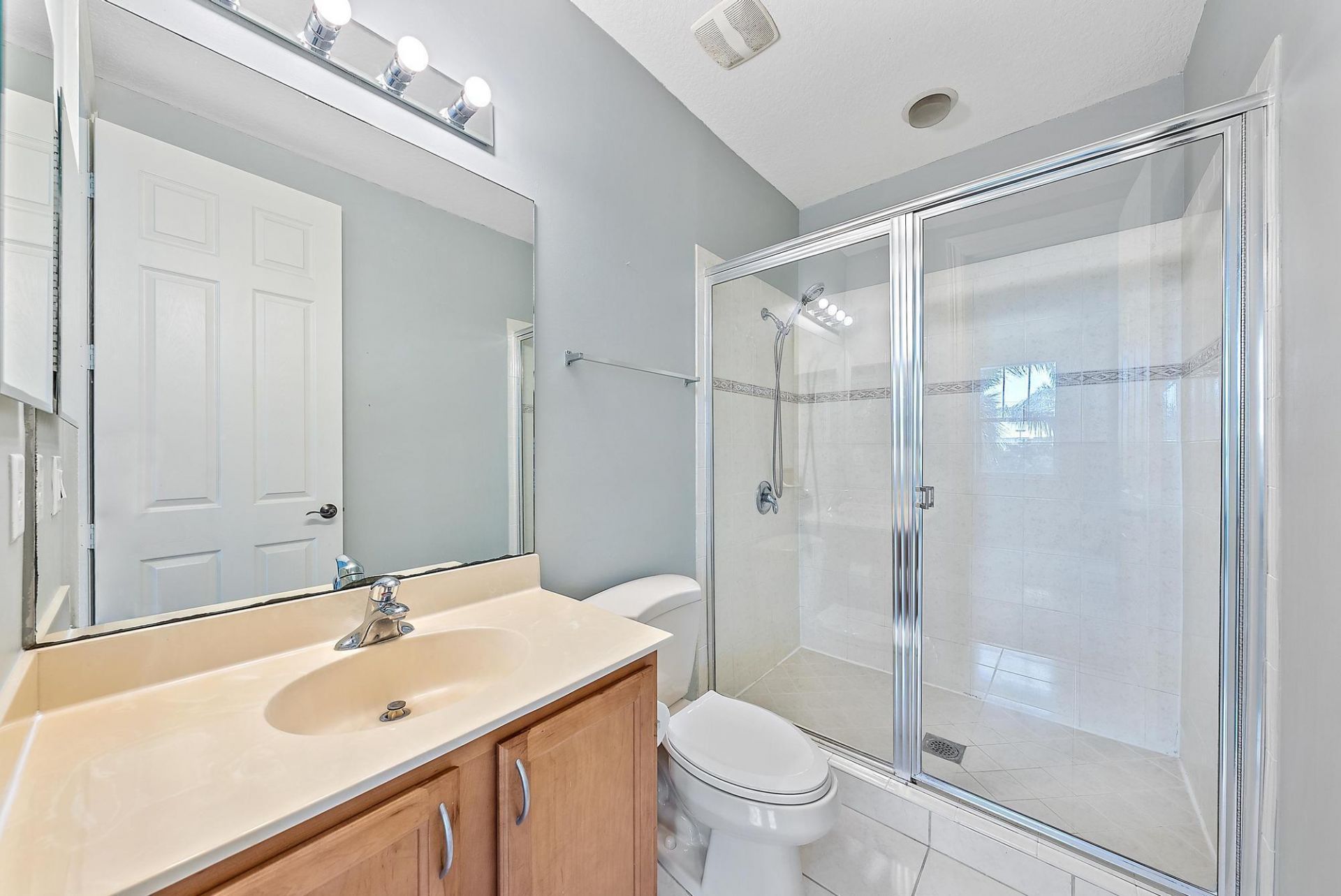 770 Millbrae Court, Unit 4, West Palm Beach, FL 33401 Photo