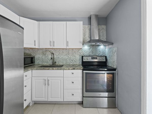 528 NE 20TH Avenue NE, Boynton Beach, FL 33435