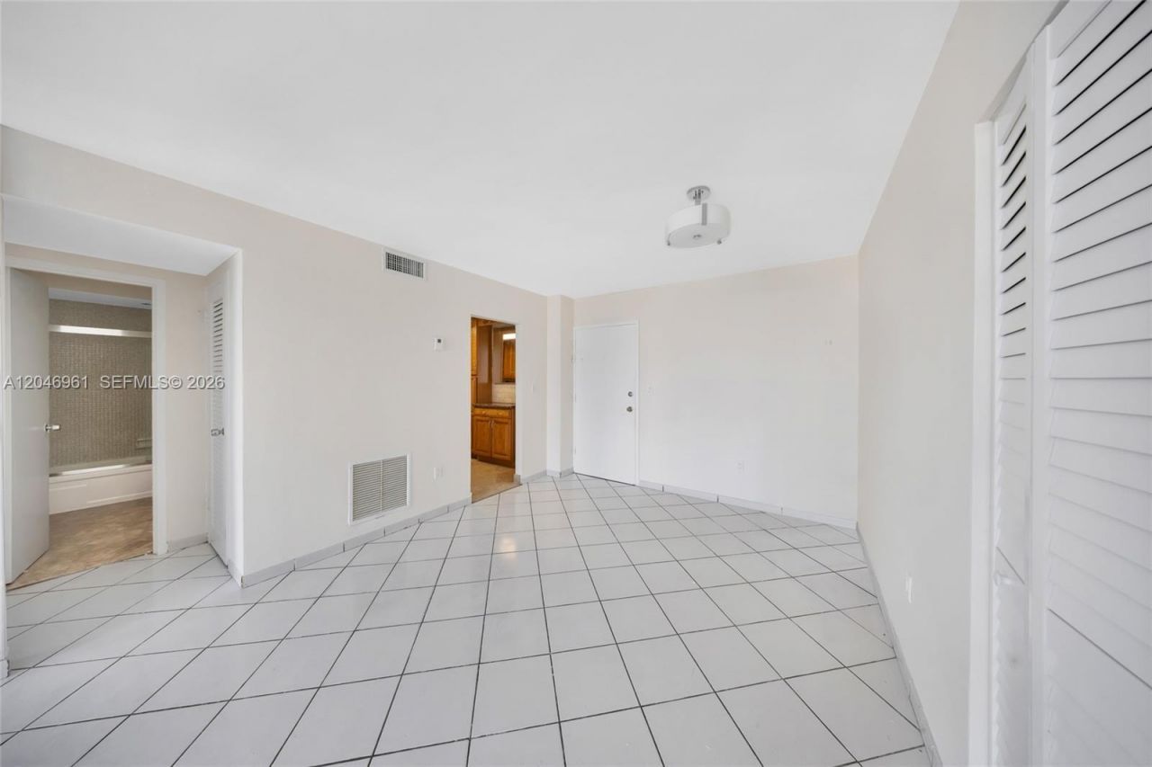 1865 79th St Cswy, Unit 12D, North Bay Village, FL 33141 Photo