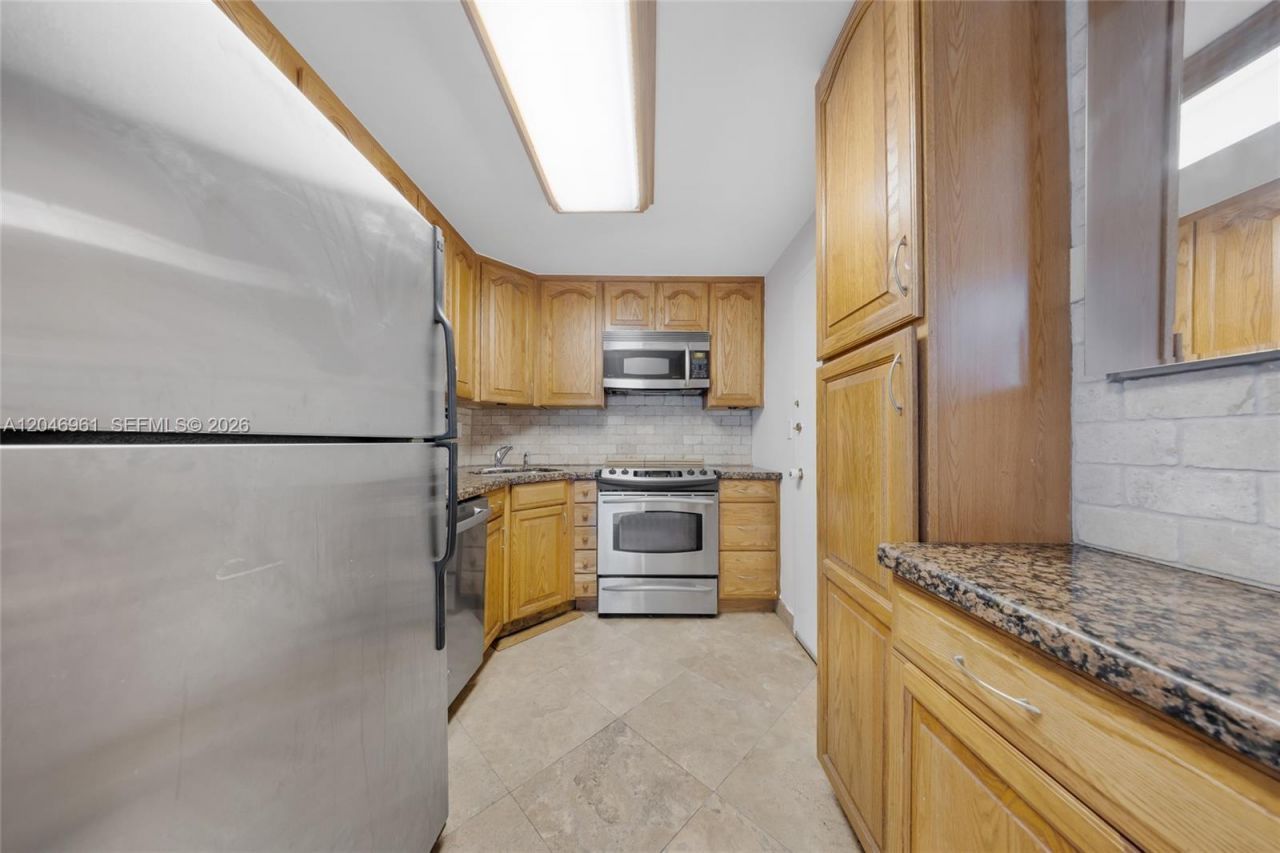 1865 79th St Cswy, Unit 12D, North Bay Village, FL 33141 Photo