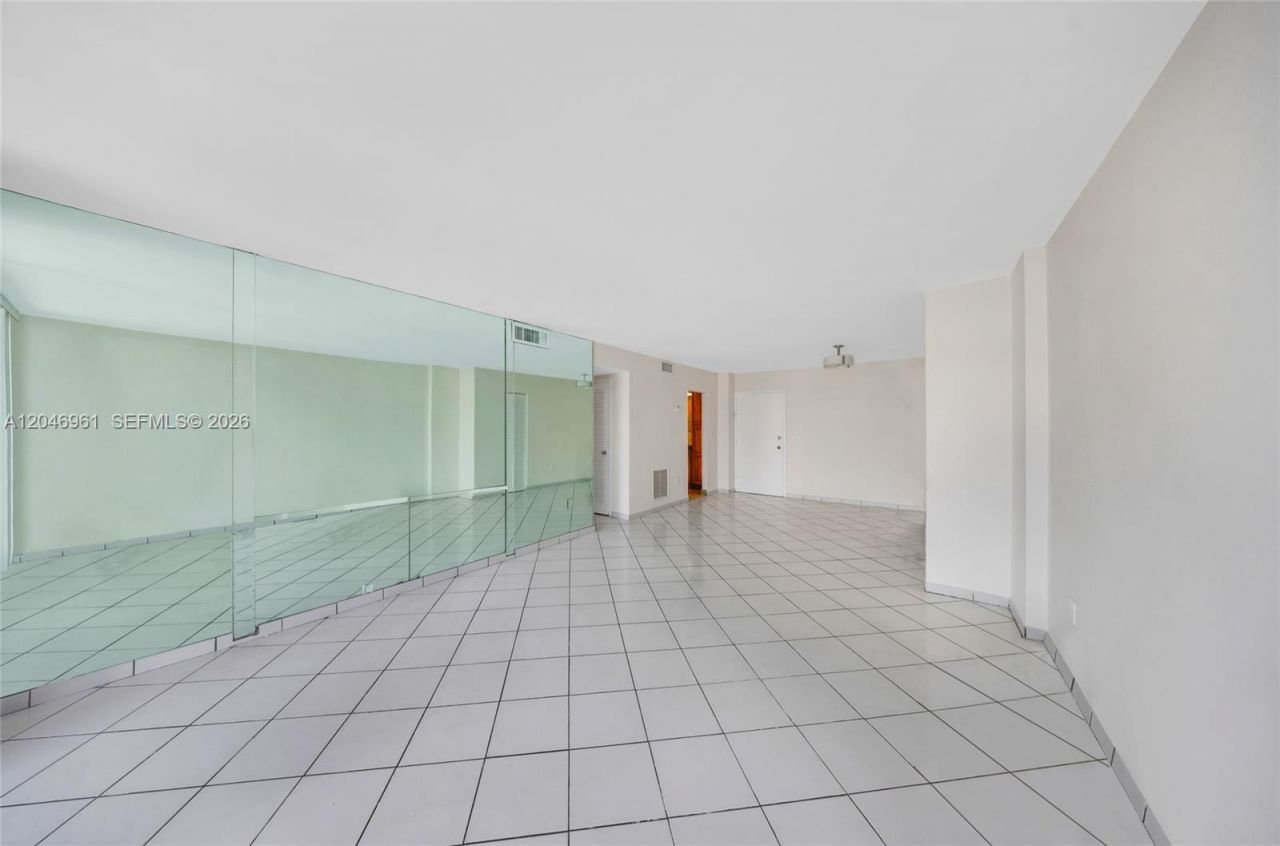 1865 79th St Cswy, Unit 12D, North Bay Village, FL 33141 Photo