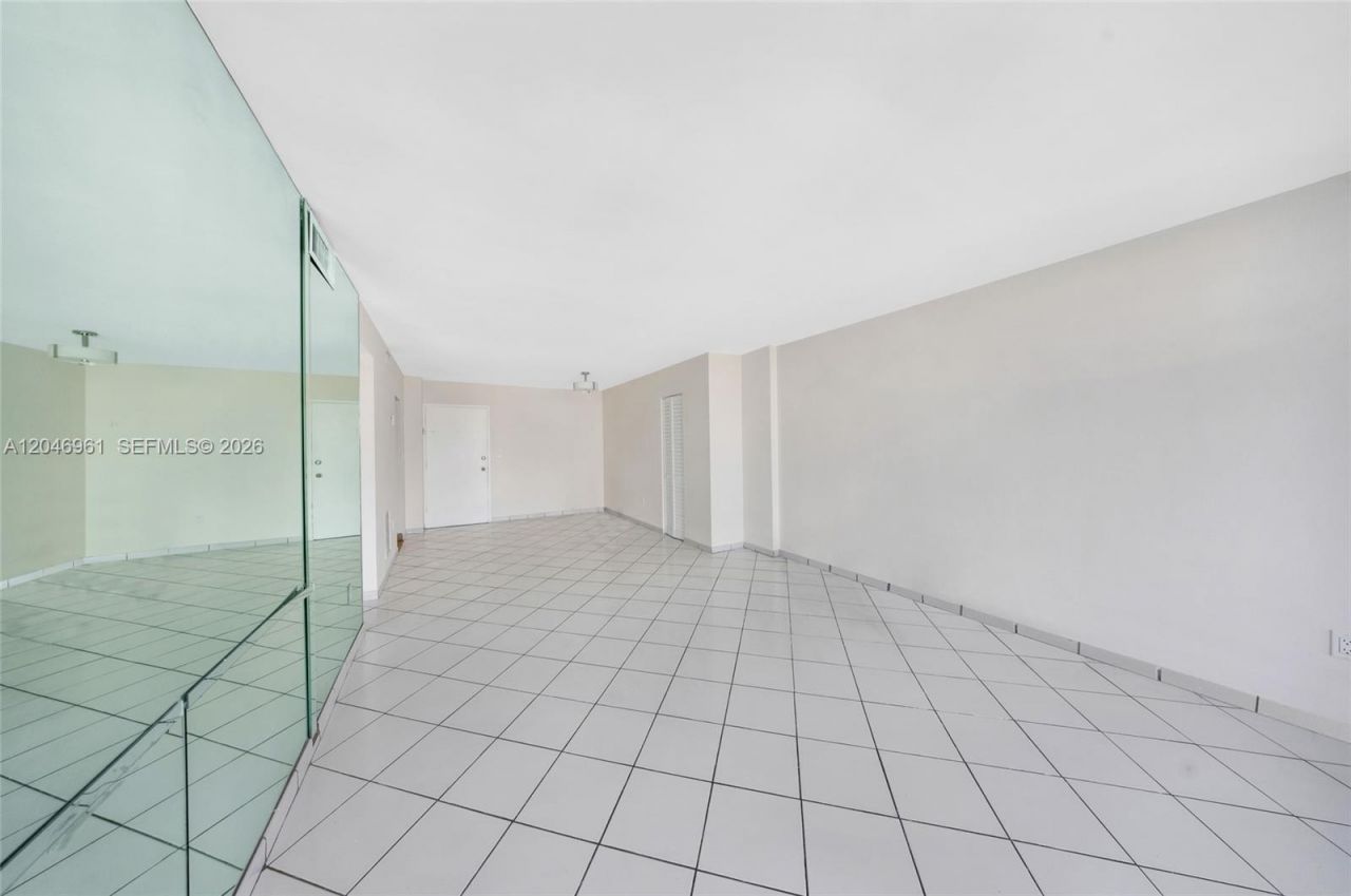 1865 79th St Cswy, Unit 12D, North Bay Village, FL 33141 Photo