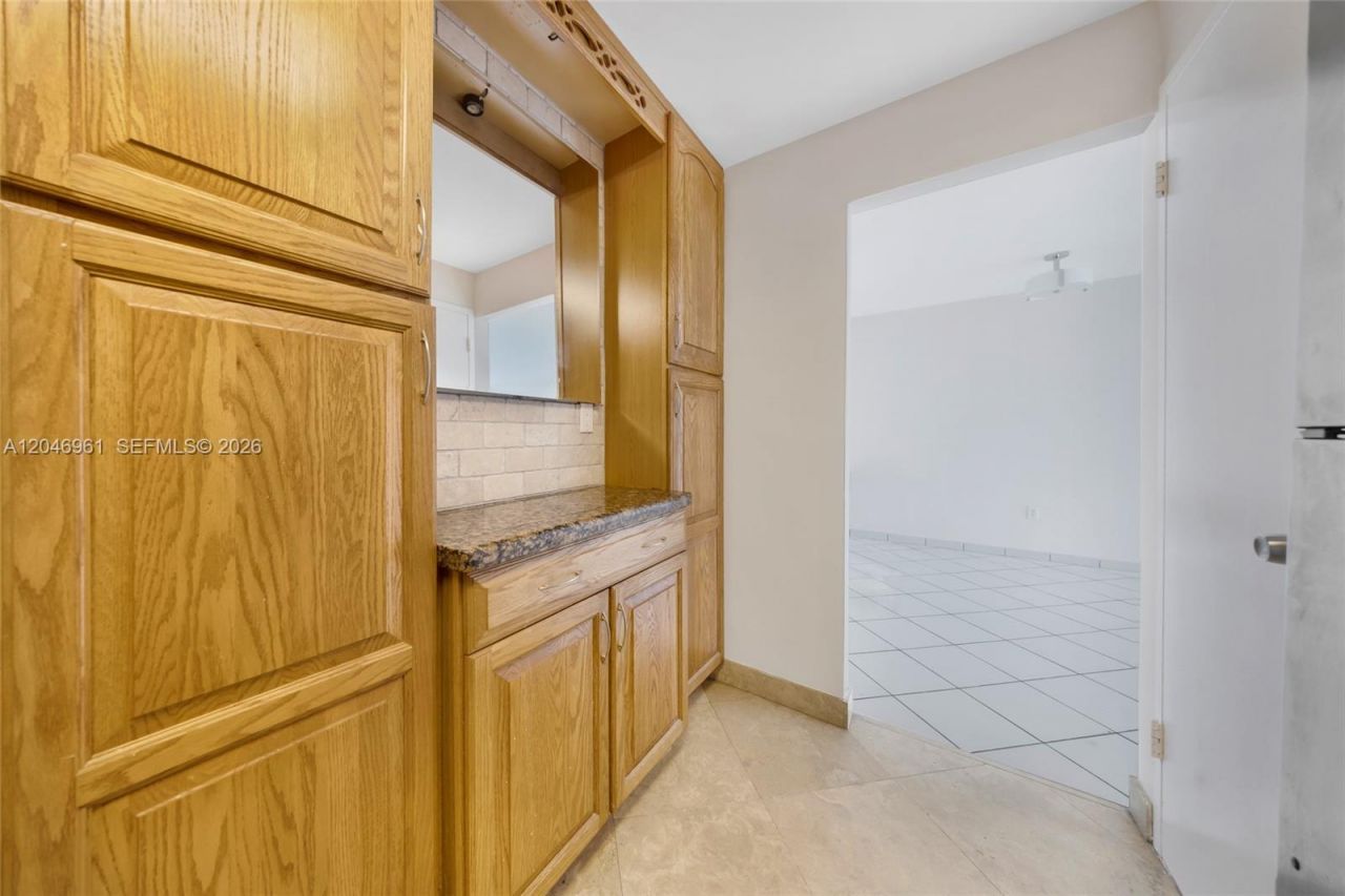 1865 79th St Cswy, Unit 12D, North Bay Village, FL 33141 Photo