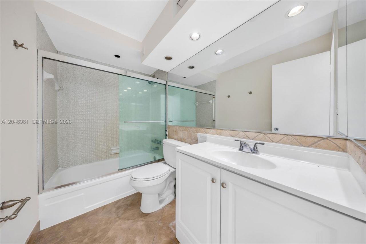 1865 79th St Cswy, Unit 12D, North Bay Village, FL 33141 Photo