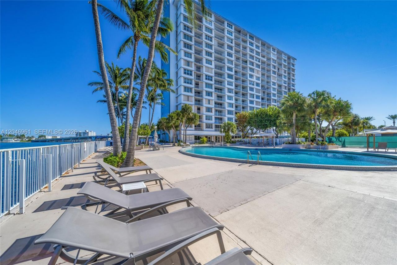 1865 79th St Cswy, Unit 12D, North Bay Village, FL 33141 Photo