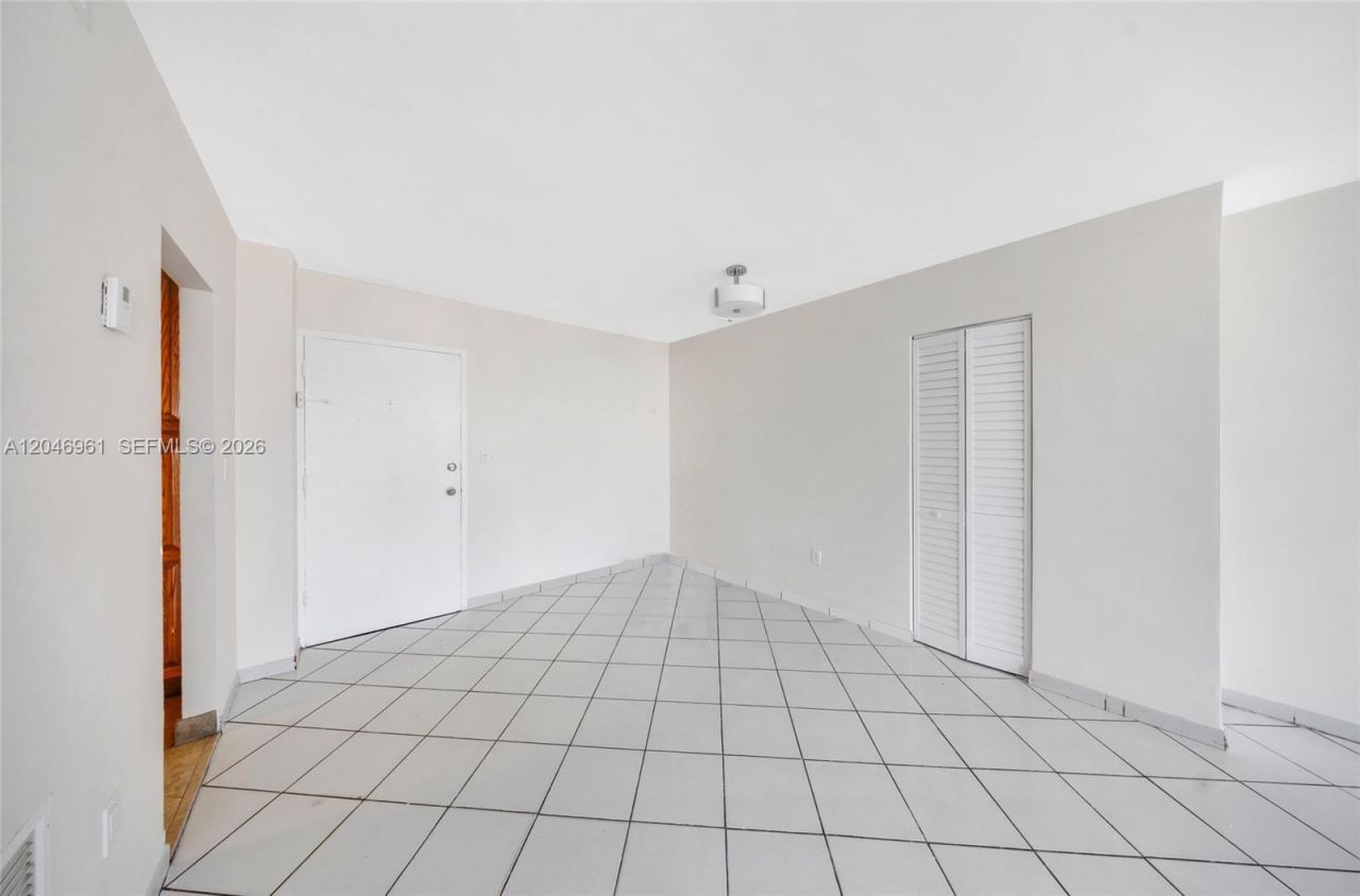 1865 79th St Cswy, Unit 12D, North Bay Village, FL 33141 Photo