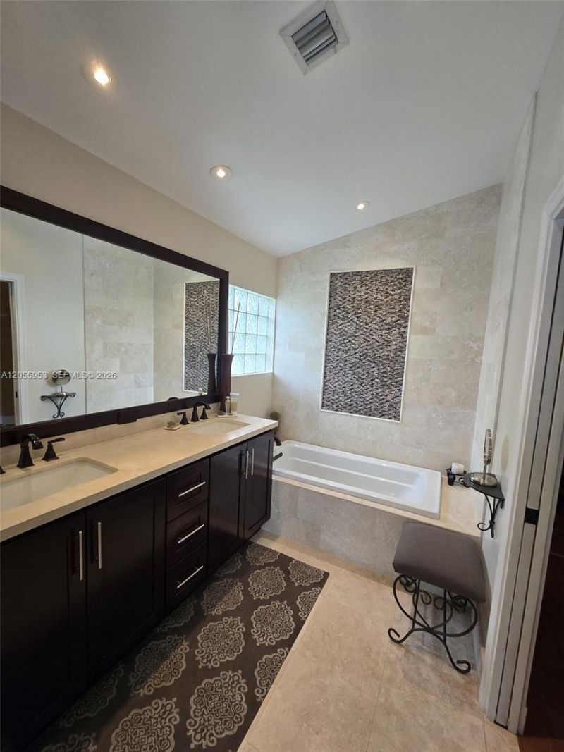 15670 SW 16th Ct, Pembroke Pines, FL 33027 Photo