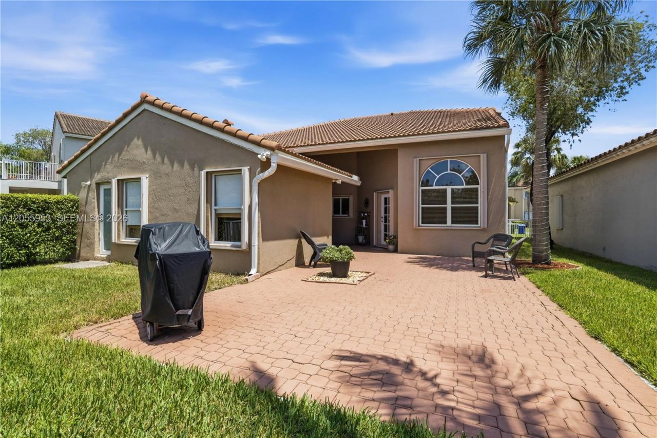 15670 SW 16th Ct, Pembroke Pines, FL 33027 Photo