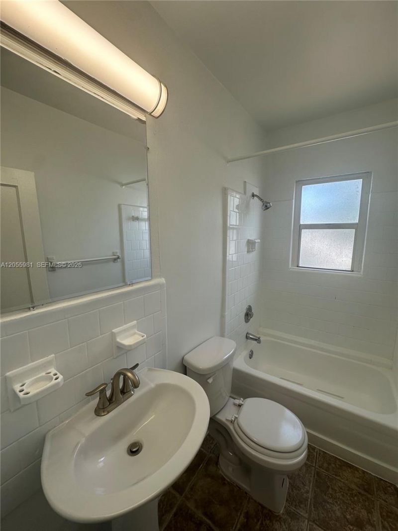 4249 Bougainvilla Dr, Unit 5, Lauderdale by the Sea, FL 33308 Photo