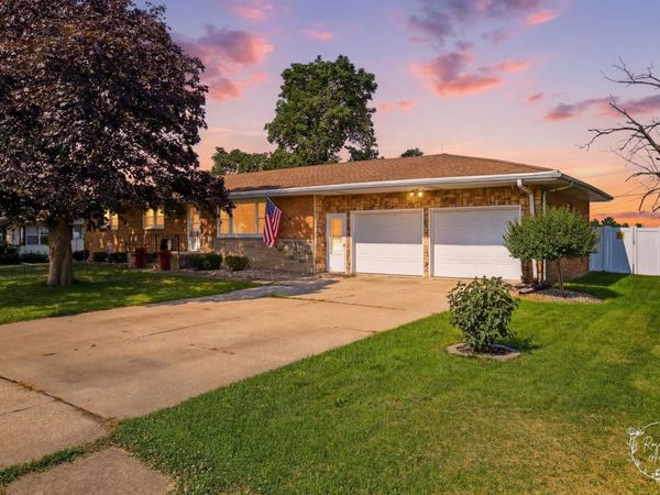 605 N Elm Street , Herscher, IL 60941