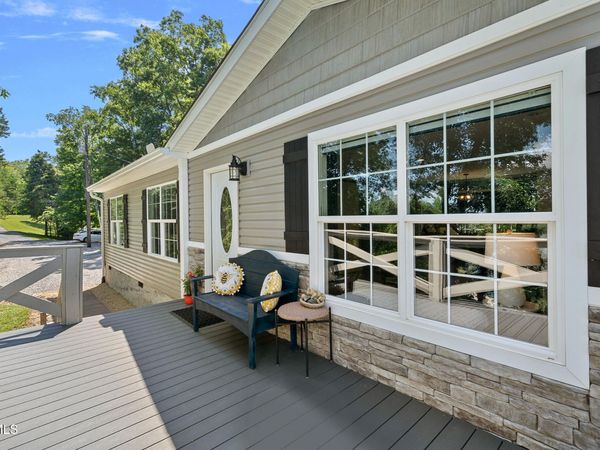 2023 Paradise Hills Road, Dandridge, TN 37725