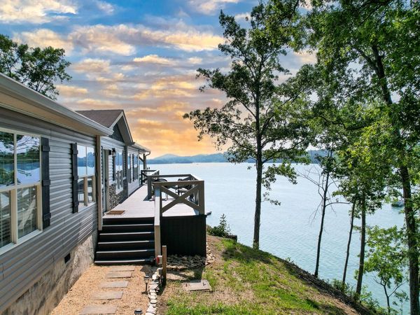 2023 Paradise Hills Road, Dandridge, TN 37725