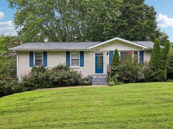 1008 Mayes Dr , Greenbrier, TN 37073