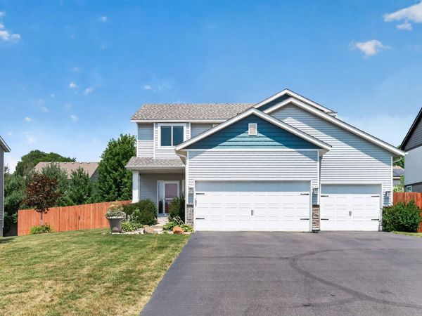 2299 Gall Avenue , Maplewood, MN 55109
