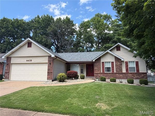 4435 Berkshire Estates Drive , Mehlville, MO 63129