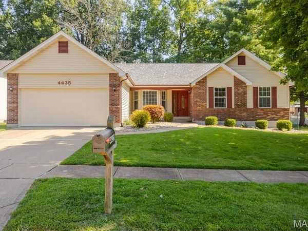 4435 Berkshire Estates Drive, Mehlville, MO 63129
