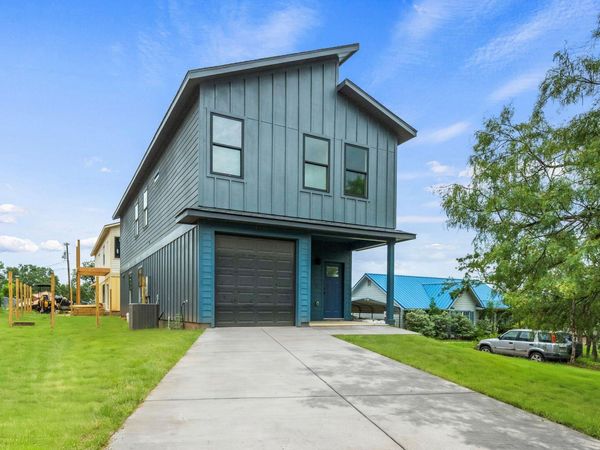 4103 Mountain View DR , Kingsland, TX 78639