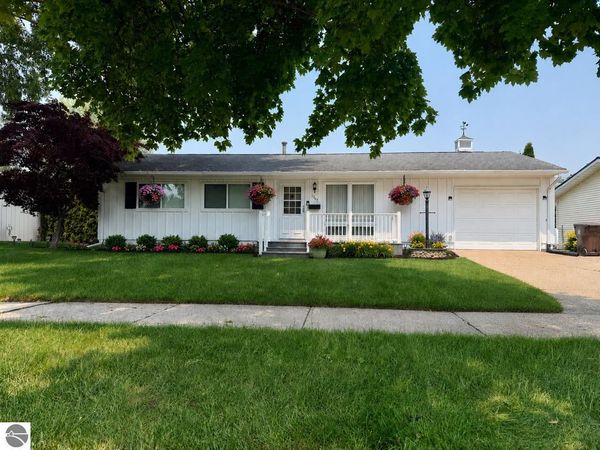 1307 South Drive, Mt Pleasant, MI 48858