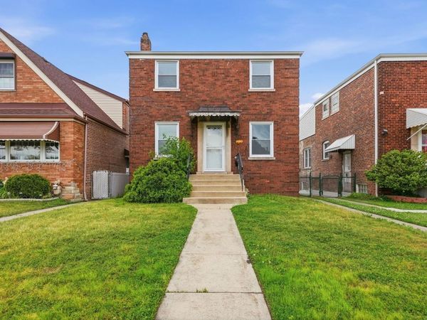 10619 S Avenue C , Chicago, IL 60617
