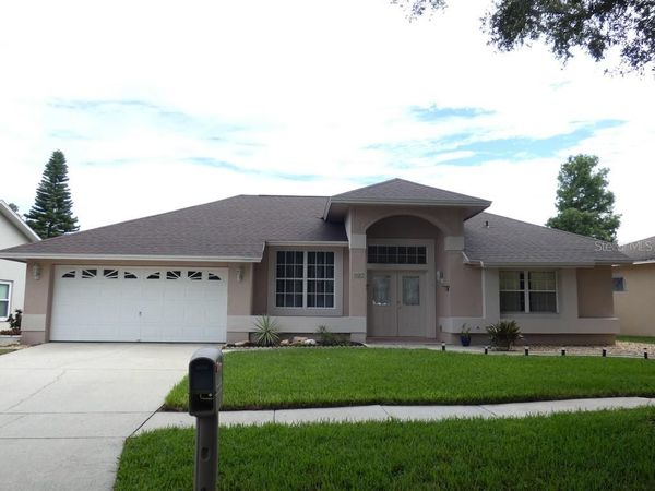 907 BRITTANY PARK BOULEVARD, TARPON SPRINGS, FL 34689
