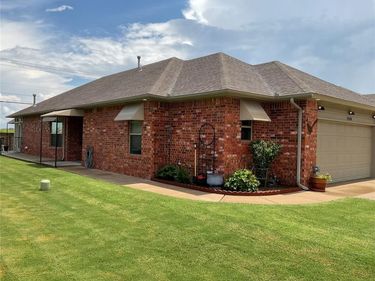 9208 Roadrunner Avenue, Oklahoma City, OK 73139