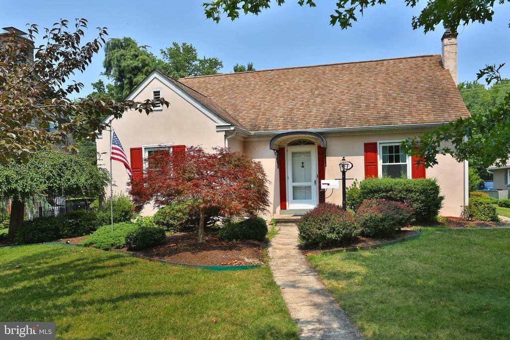 121 OAK DRIVE, LANSDALE, PA 19446