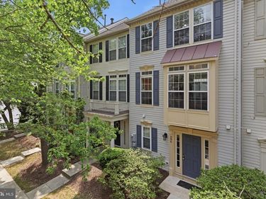 986 HARRISON CIRCLE, ALEXANDRIA, VA 22304