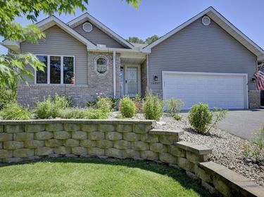 13637 Pierce Street NE, Ham Lake, MN 55304