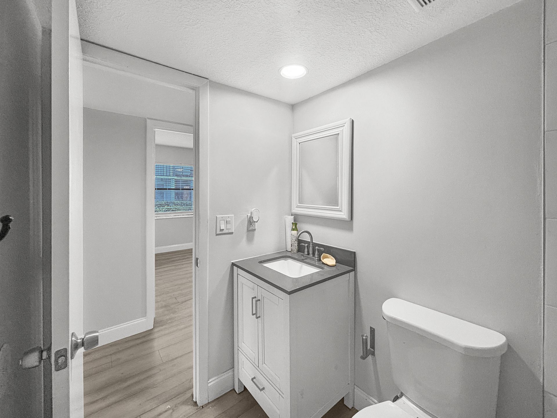 1291 SE Parkview Place, Stuart, FL 34994 Photo