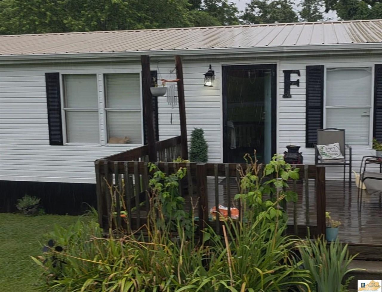407 Fifth Street , Burkesville, KY 42717 Main Photo