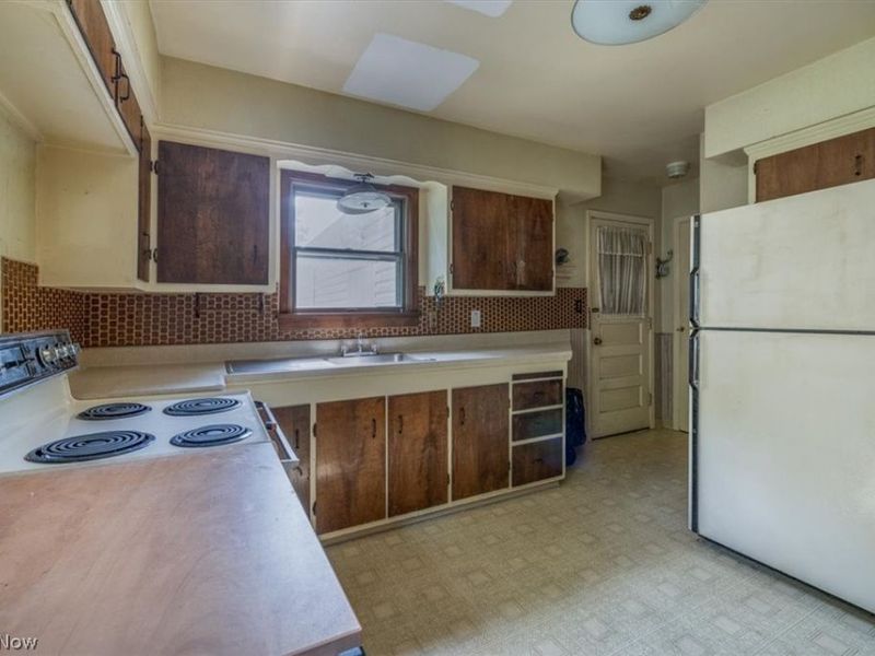 22270 Brookpark Road, Fairview Park, OH 44126 Photo 10