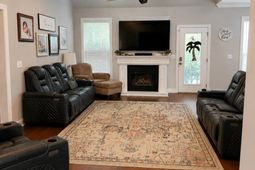 326 Lancelot Way  photo 4