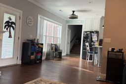 326 Lancelot Way  photo 4